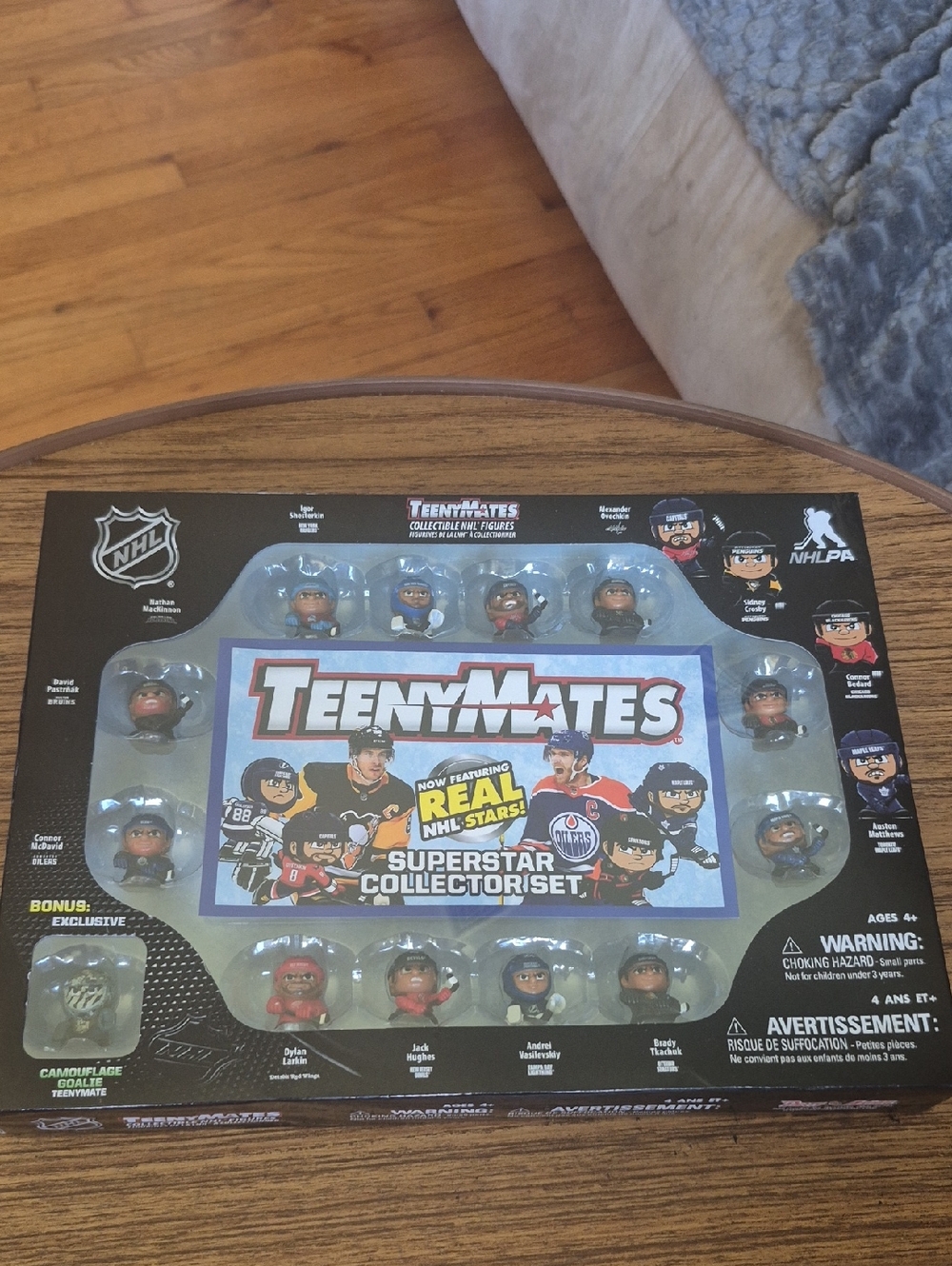 New And Sealed NHL Superstar Collector Set – Multicolor